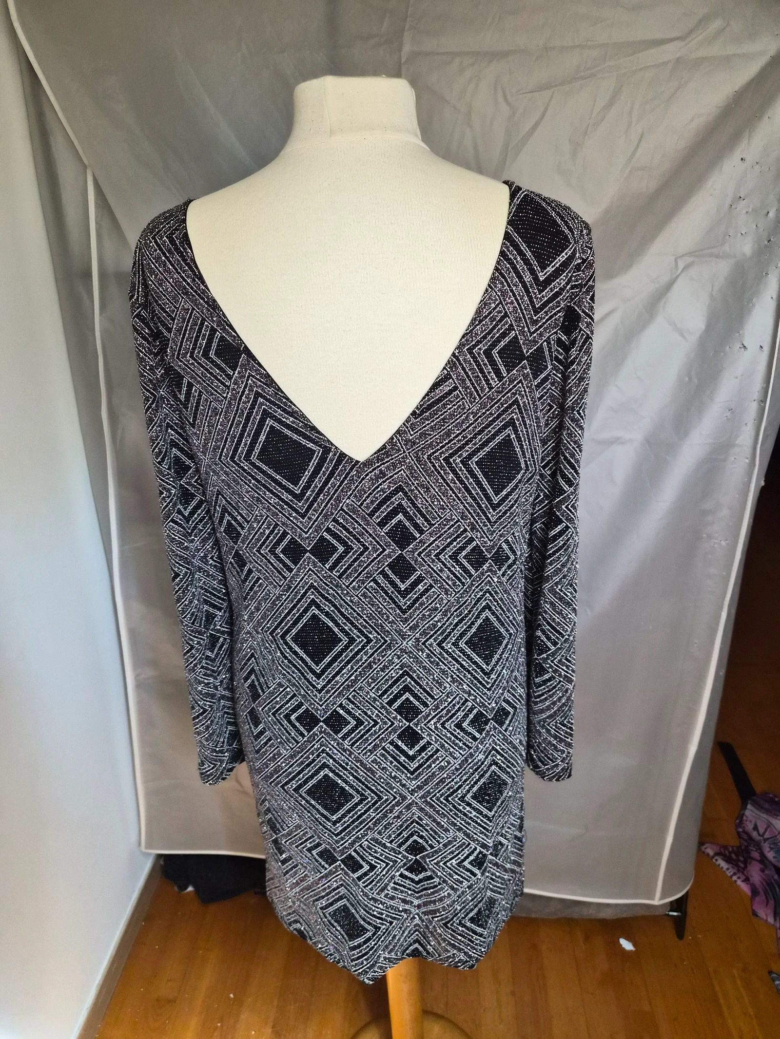 Sequin dress with open back Morgan size 42/XL – photo 4